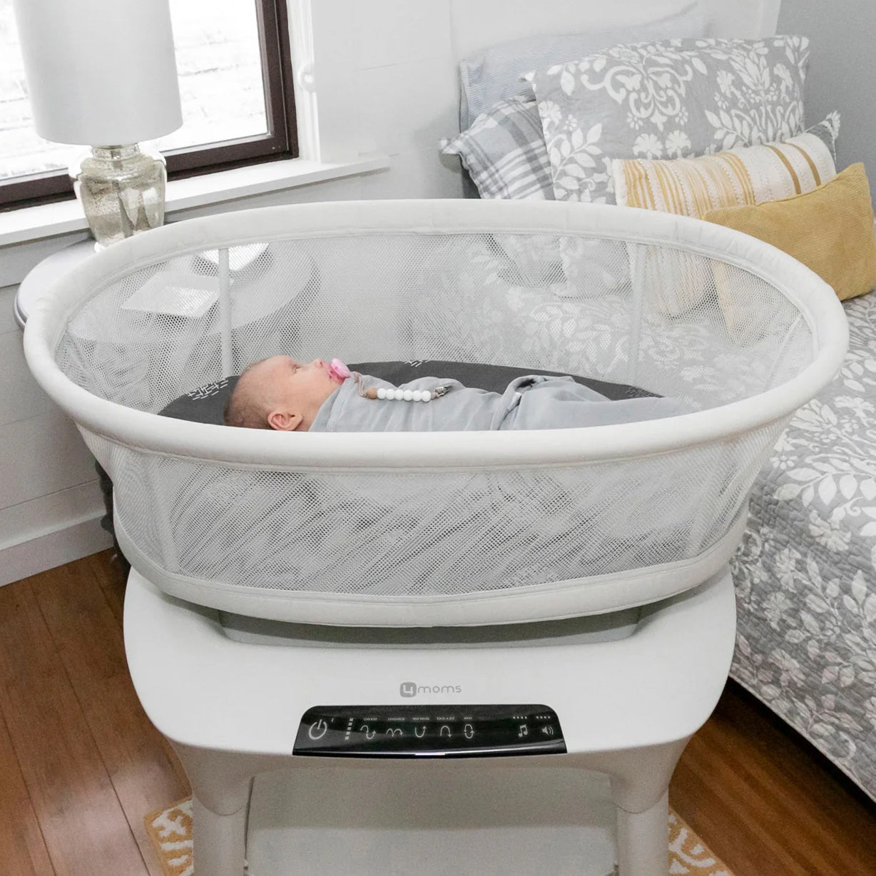BABY EXPO 4Moms Mamaroo Sleep Bassinet White