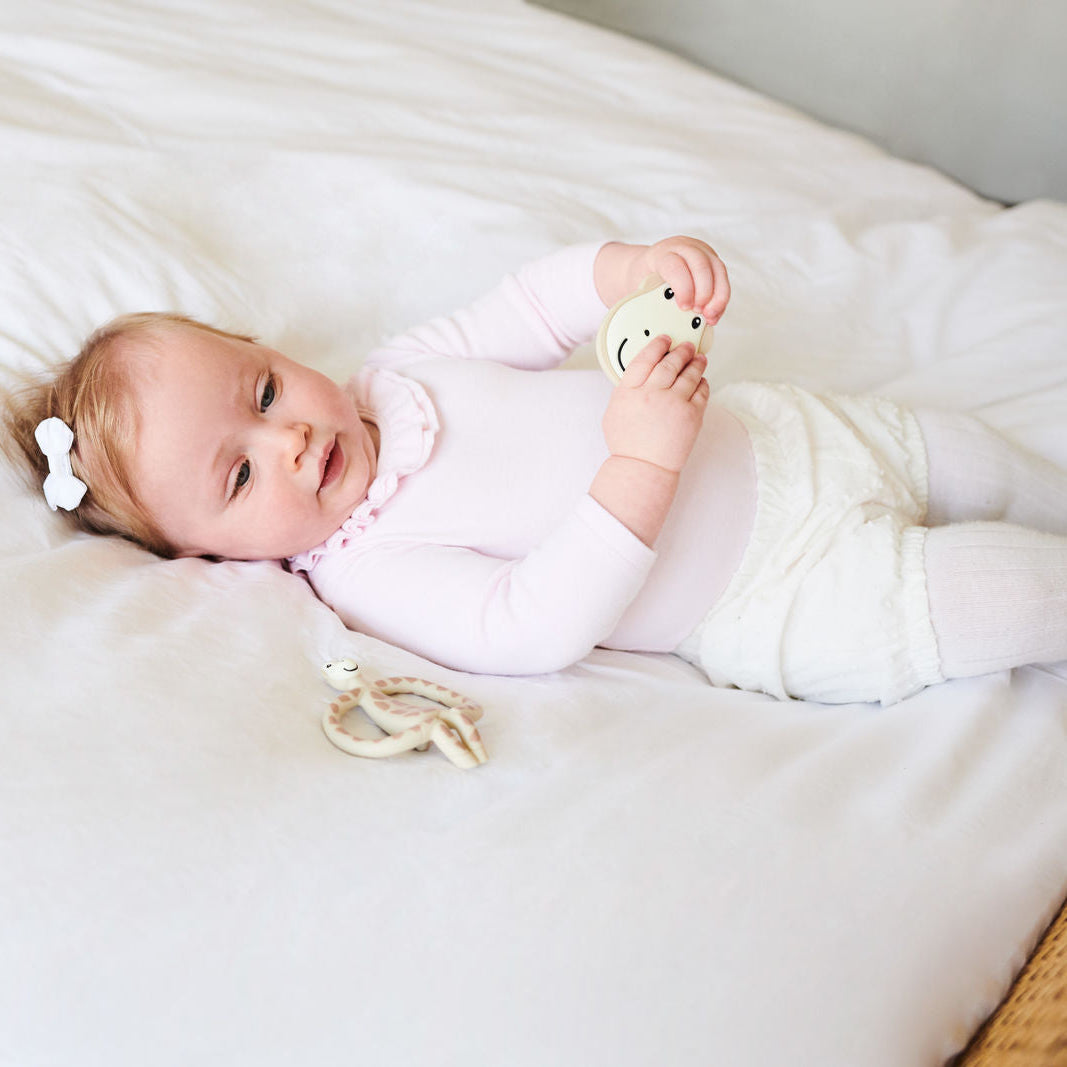 Silicone giraffe teethers