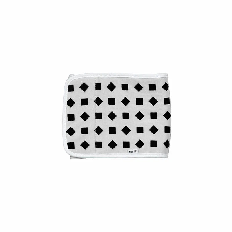 White breathing band with black geometric pattern on a white background