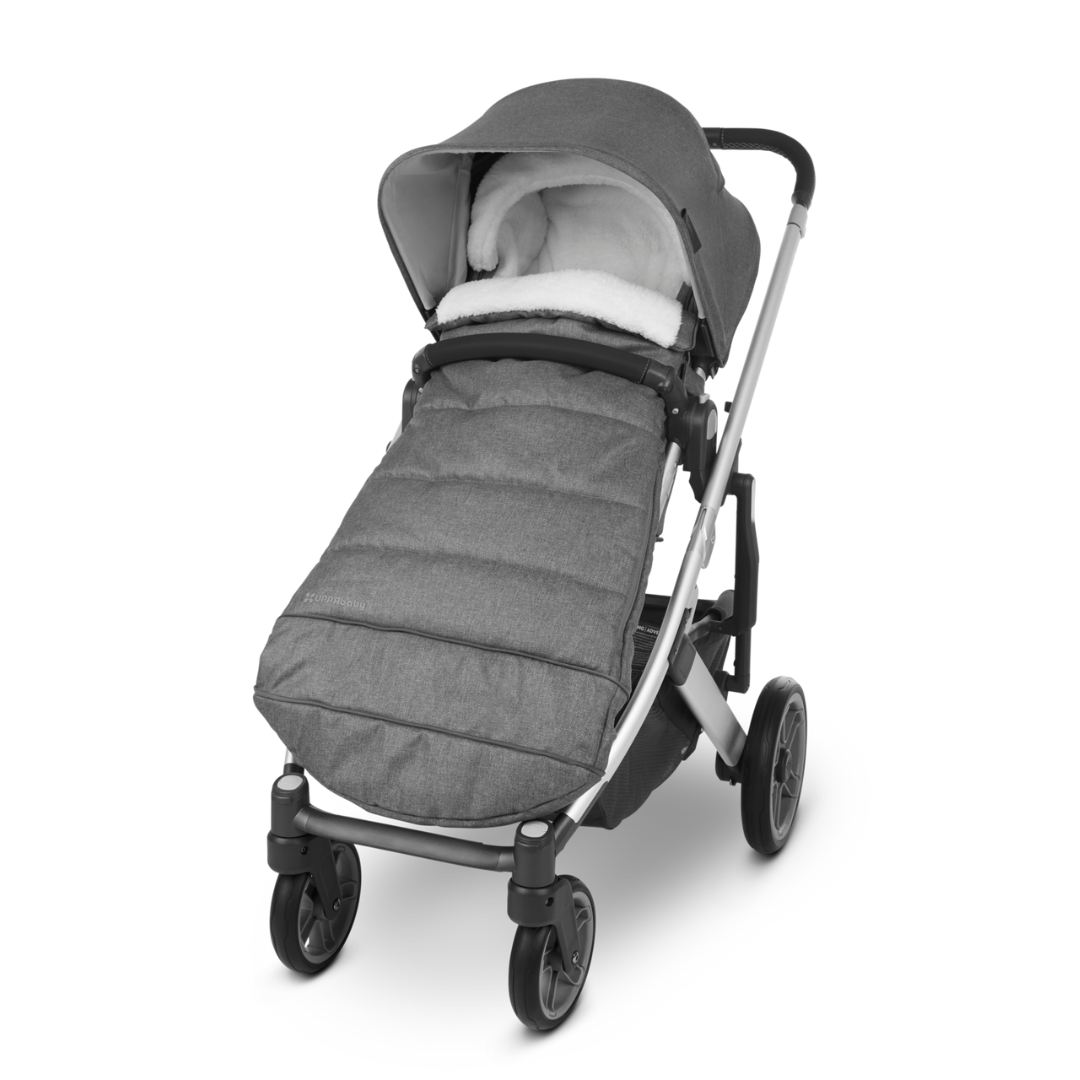 Ganoosh on stroller as single stroller. 